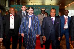 Image du Maroc Professionnelle de  Arrivée de Sa Majesté le Roi Mohammed VI et du  Président de la République du Congo, SEM. Denis Sassou NíGuesso au 1er Sommet des Chefs d'Etat et de gouvernement de la Commission Climat et du Fonds bleu du Bassin du Congo à Brazzaville, le dimanche 29 Avril 2018. (Photo/ SPPR) via Jalilbounhar.com 